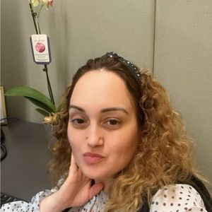 Meet your Posher, Fanny